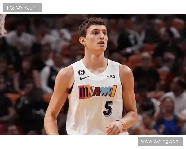 约维奇表现不佳仅得2分5失误轮换调整势在必行